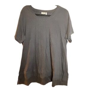 Logo by Lori Goldstein black shirt sheer hem 1x